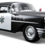 Model samochodu 1:26 1955 Buick Century czarny Maisto AKT-31295 czarny