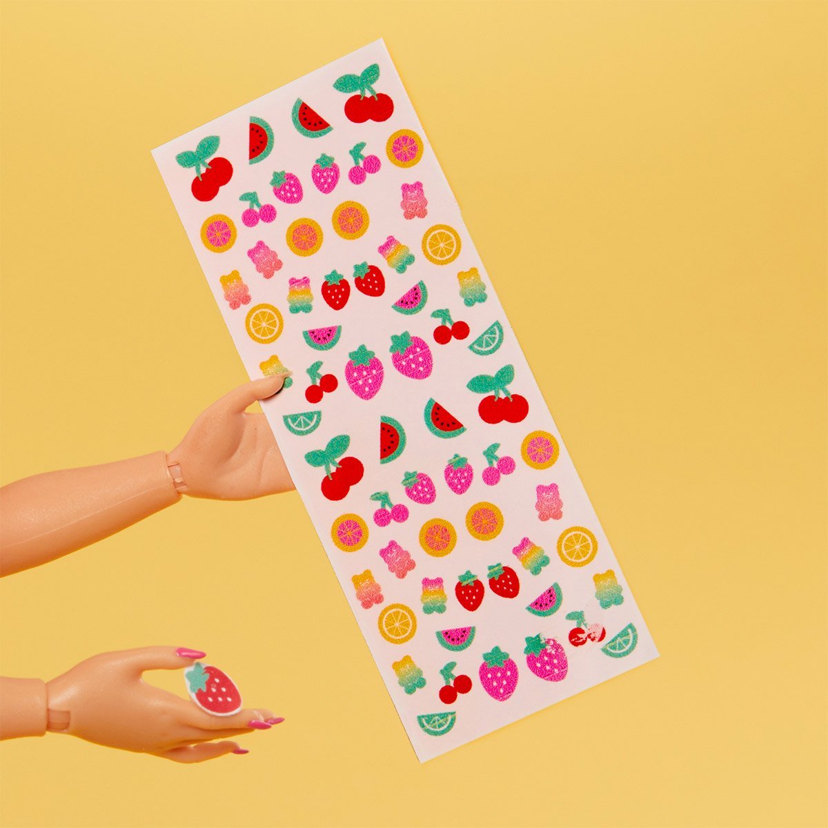 Zestaw do zabawy z lalką i akcesoriami Cha Cha OMG seria LOL Surprise 503842 - obrazek 8