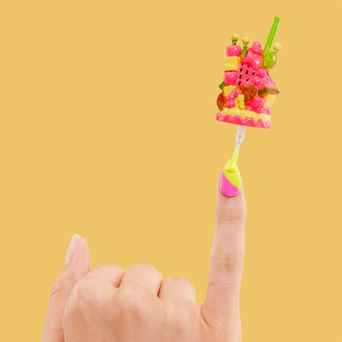 Zestaw do zabawy z lalką i akcesoriami Cha Cha OMG seria LOL Surprise 503842 - obrazek 5