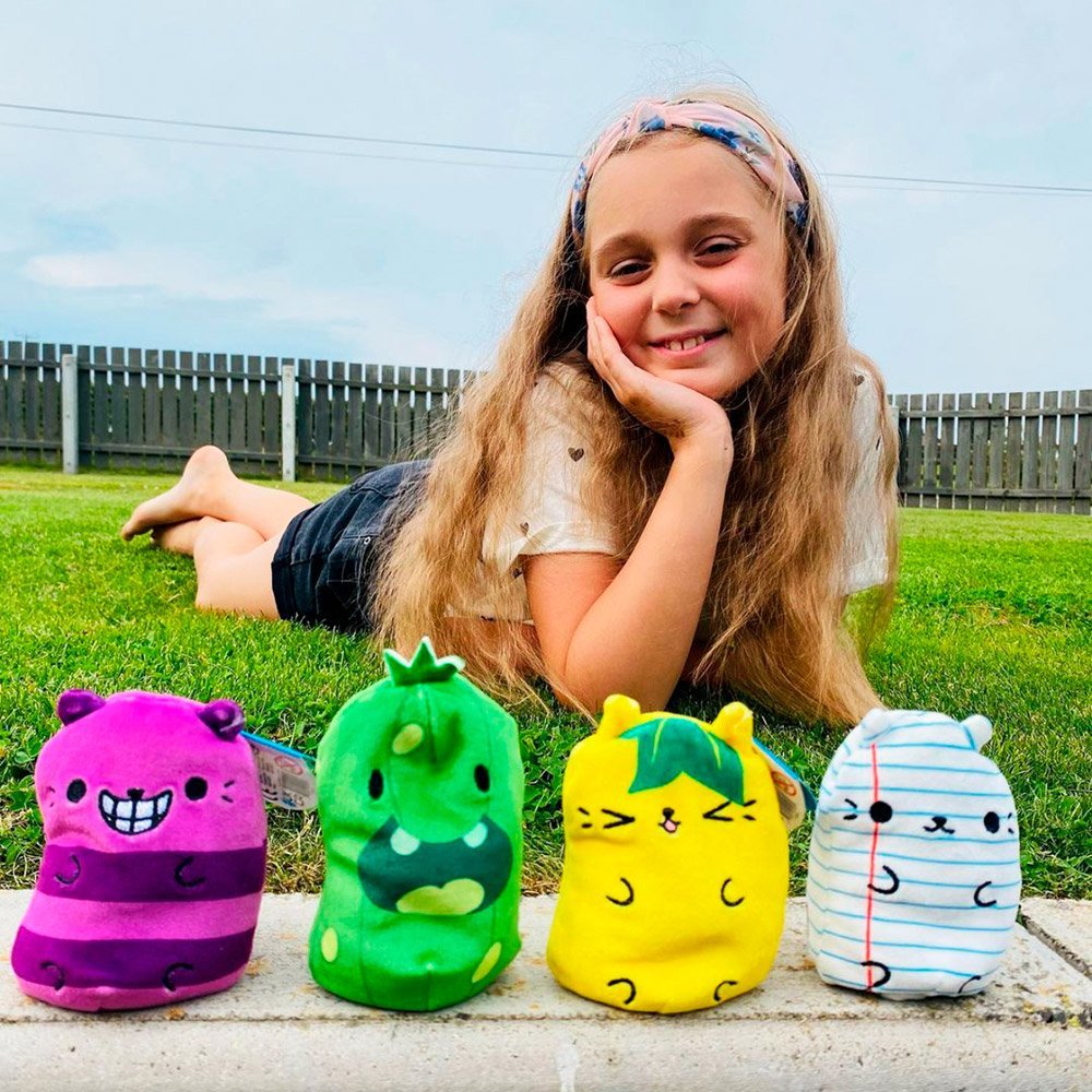 Miękka zabawka Cheshire 10 cm Koty kontra Pickles CVP1002PM-322 - obrazek 3